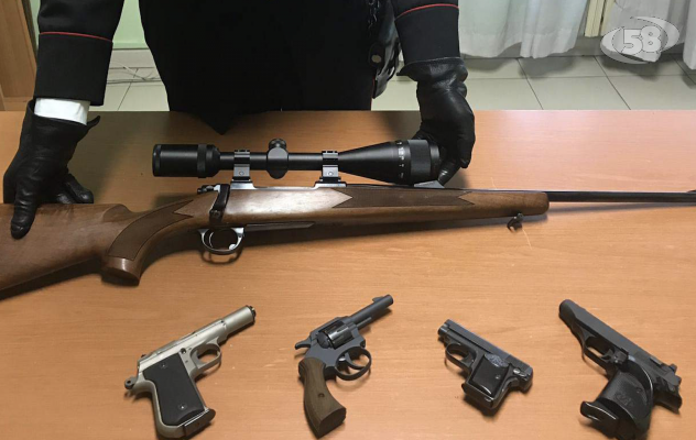 Melito, violazioni in materia di armi: madre e figlio denunciati