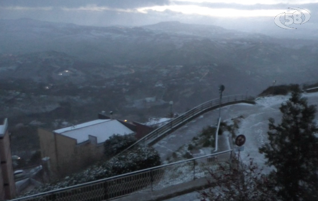 Neve e gelo: l'Irpinia batte i denti
