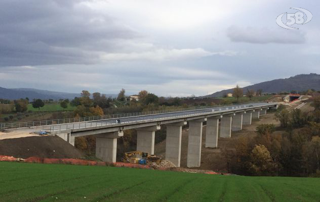 Lioni-Grotta, Cobino e la sua giunta ai Cinquestelle: lavori fermi, rinominare il Commissario