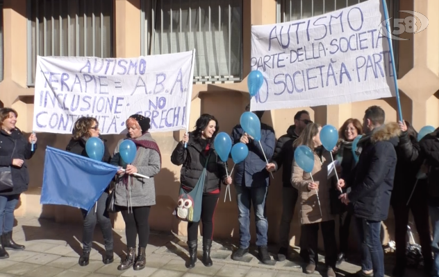  Autismo, associazioni e genitori all'Asl: ''Rispetto e assistenza''