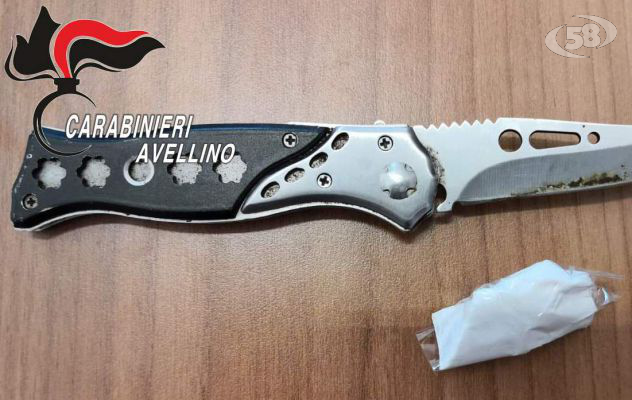 Grotta, trovato in possesso di coltello e hashish: 20enne denunciato