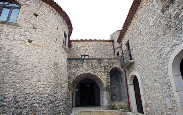 Castello d'Aquino, il Medioevo nel cuore di Grottaminarda