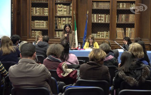  ‘Luride, agitate, criminali. Un secolo di internamento femminile’ : il libro di Candida Carrino