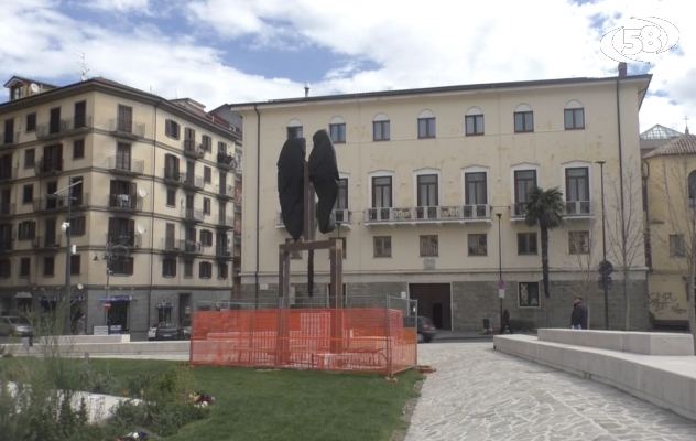 Piazza Libertà mette le ali. A breve l'inaugurazione dell'opera di Calò