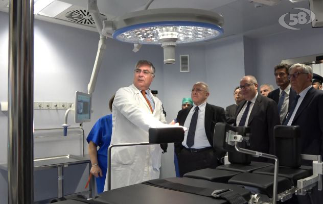 Inaugurato il nuovo complesso operatorio dell’azienda universitaria Vanvitelli