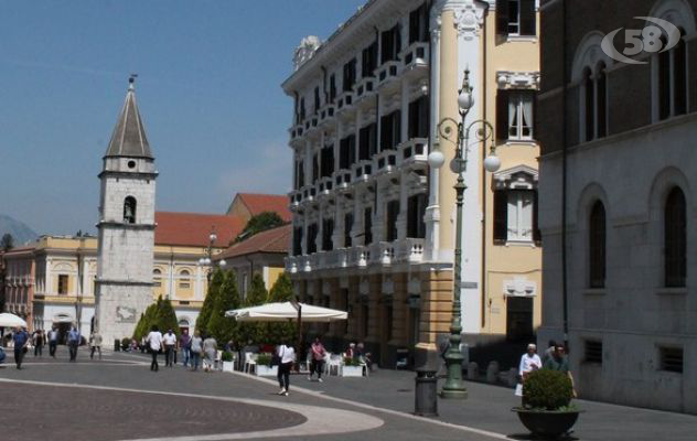 Carico e scarico merci, commercianti all'attacco. Alviggi: "Così si danneggia la nostra attività"/L'INTERVISTA