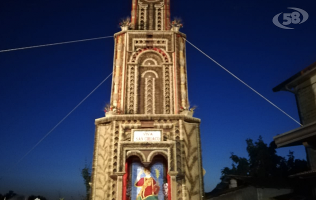 Torre Le Nocelle, anche San Ciriaco ha i sui Carri. Da Taurasi l'obelisco della famiglia Di Chiara: ''Passione e devozione''