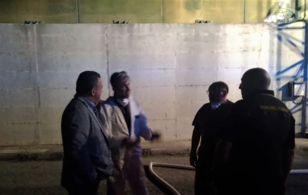 Incendio allo Stir, fiamme domate. Sopralluogo del vertice della Provincia