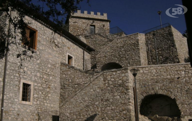 Aree interne e futuro della Torre Aragonese, LiberaMente in campo a Pietradefusi: domenica il dibattito