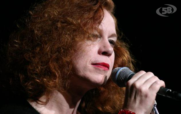 Il Jazz internazionale di Sarah Jane Morris arriva al Teatro Gesualdo