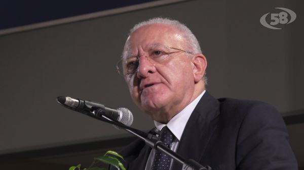 Niente terzo mandato per De Luca, la Consulta boccia la legge