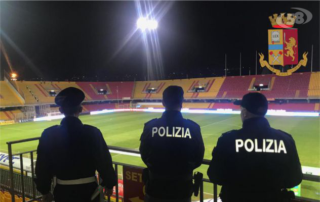 Benevento-Cittadella, innesca un bengala nello stadio: daspo per un tifoso