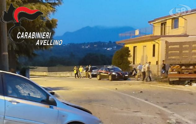 Auto contro camion a Mirabella, ci sono feriti