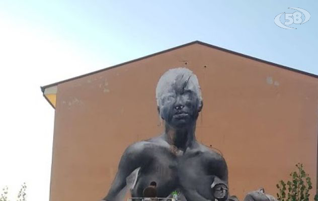 Bosoletti in Irpinia per BagOut. A Lioni una moderna "Pietà"