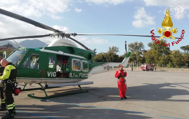 Vanno in cerca di funghi e si perdono: salvati dai Vigili del Fuoco