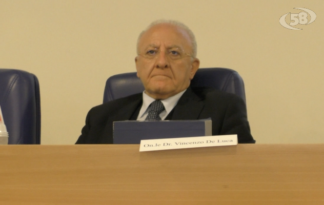 Regionali, De Luca: ''Devono spararmi per fermarmi''