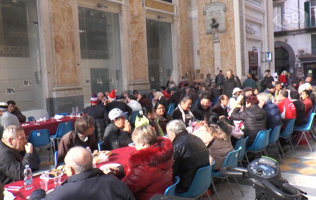  A Napoli il consueto Pranzo di Natale del teatro San Carlo