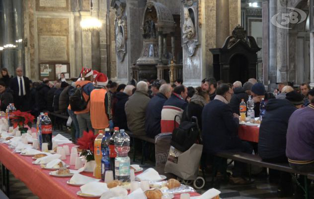 La Cattedrale del Duomo di Napoli ha aperto le porte ai meno fortunati della città