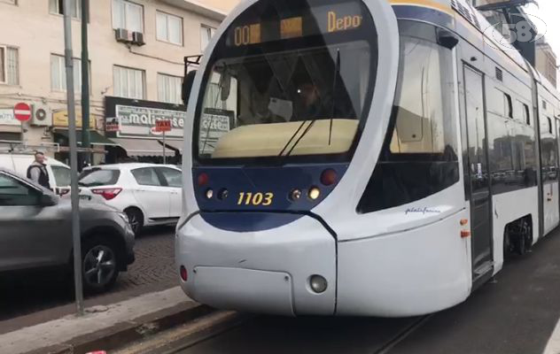 Napoli, il tram della storica linea 1 di Anm torna in funzione dopo tre anni