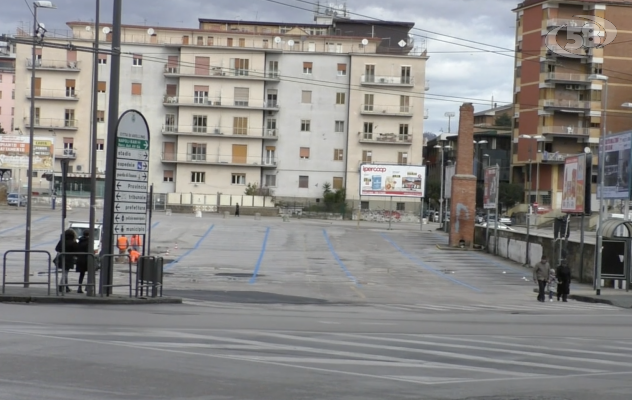 Bus addio, Piazza Macello diventa un mega parcheggio