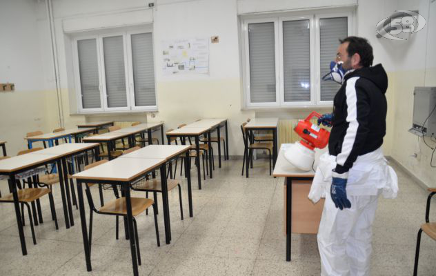 Sanificate le scuole secondarie superiori di competenza della Provincia, si torna in aula