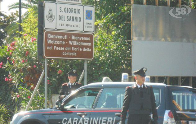 Tenta di estorcere denaro nel centro di accoglienza, arrestato extracomunitario
