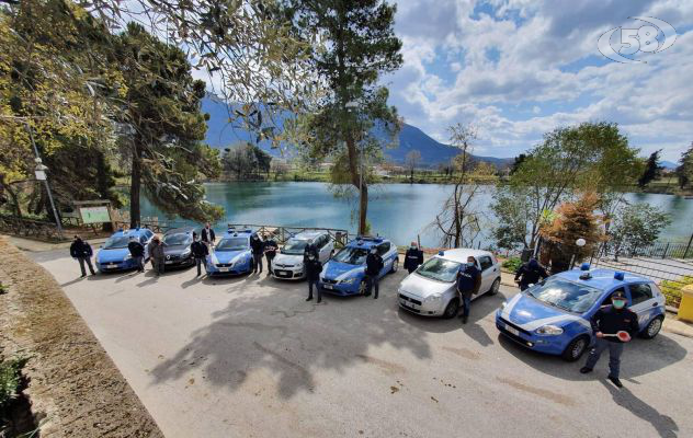 Controlli anti contagio, bloccati tre pregiudicati: un giovane trovato con la droga