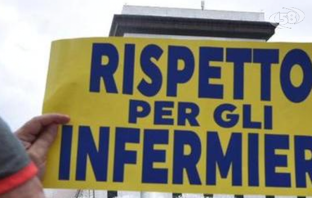 Infermieri in piazza, flash mob anche in città: "Noi dimenticati"