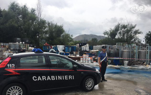 Rifiuti speciali pericolosi all’interno di uno stabilimento industriale: sequestrata l’area