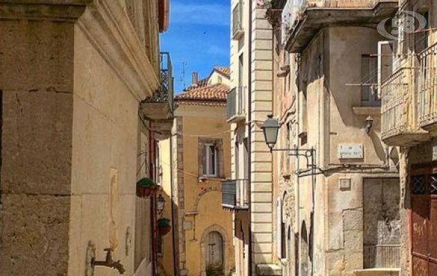 Musiche in filodiffusione nel centro storico del paese per omaggiare il grande Ennio Morricone: “Ciao Maestro, ci mancherai”