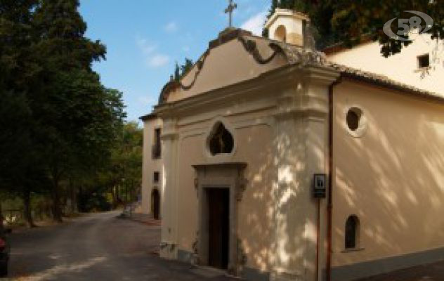 Raffica di furti sul Tricolle: nel mirino anche il Santuario di Valleluogo. Rischio psicosi