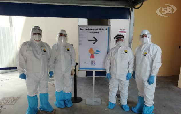 Coronavirus, medici ed infermieri a supporto della Regione per i controlli all'aeroporto di Napoli