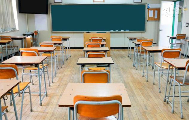 Mastella ai genitori: "Le scuole riapriranno il 24 settembre. Siate sereni"