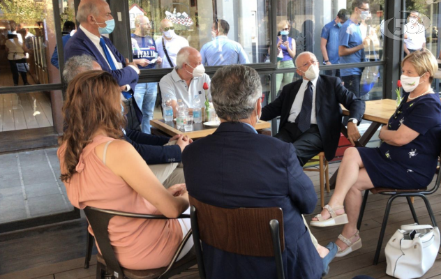 De Luca torna in Irpinia: caffè con i candidati Pd, poi va da Basso