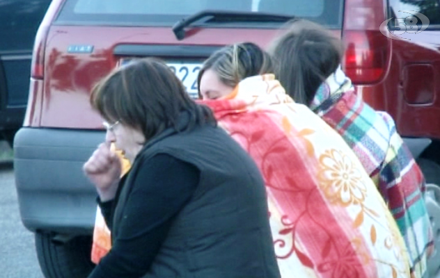 Terremoto, svegliati nel sonno: ''Come nell'80''. Notte in bianco sul Tricolle/Video, testimonianze, foto