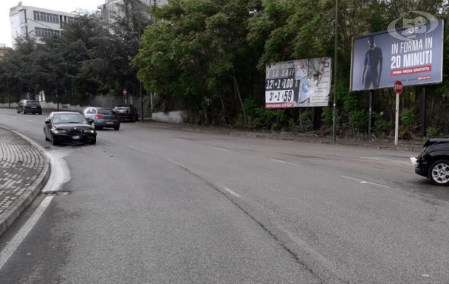 Guida contromano e si scontra con una Fiat Panda, due donne in ospedale