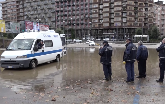 Bomba d'acqua sull'Irpinia. Quartieri allagati in città