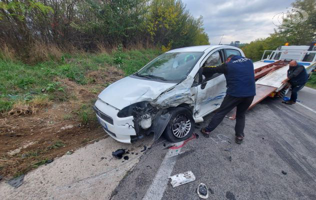 Pauroso incidente, due feriti trasportati in ospedale