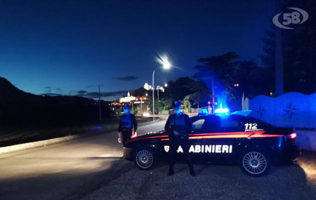 Droga in auto e in casa, arrestato nella notte un 42enne