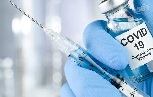 V-Day: un uomo e una donna i primi operatori sanitari vaccinati al Moscati