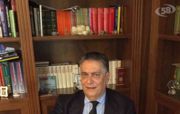 Il neuropsichiatra Steardo: “Il coronavirus potrebbe causare disturbi mentali”