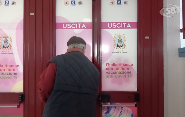 Vaccini, attivati altri centri. Si parte anche con la scuola