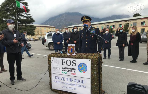 Vaccini, militari in campo: al via con i non deambulanti /VIDEO