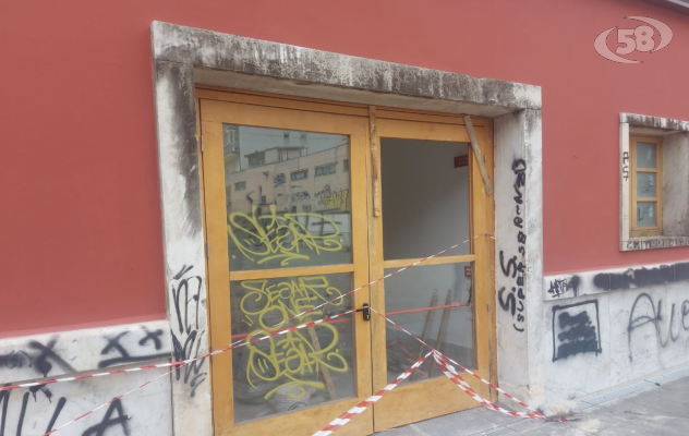 Non c'è pace per l'Eliseo: vandali di nuovo in azione