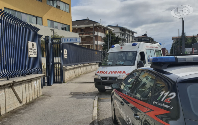 Uccide la moglie, poi va dai Carabinieri e confessa