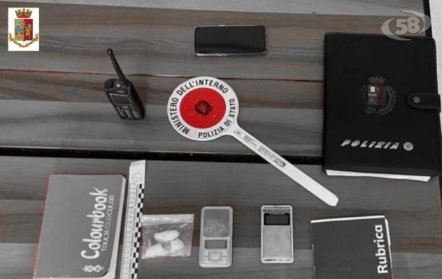 Droga nascosta in auto e cocaina in casa, arrestato 42enne