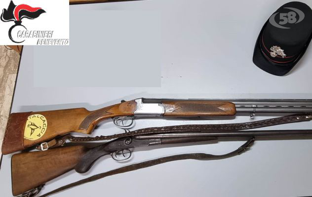 Detenzioni di armi, controlli a tappeto dei carabinieri: denunciati una 89enne e un 69enne