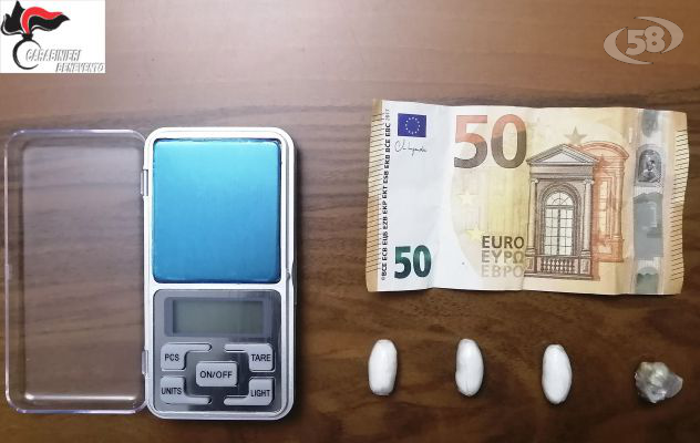 Eroina nascosta in auto, arrestato giovane 27enne