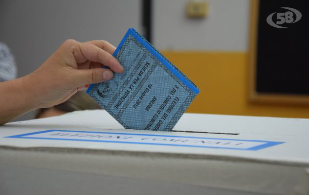 Si vota il 3 e 4 ottobre. Trentatré i comuni irpini alle urne