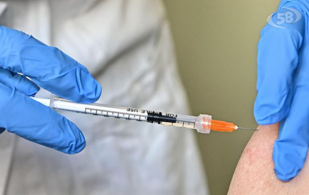 12-19 anni, in Campania vaccinati circa 150 mila studenti